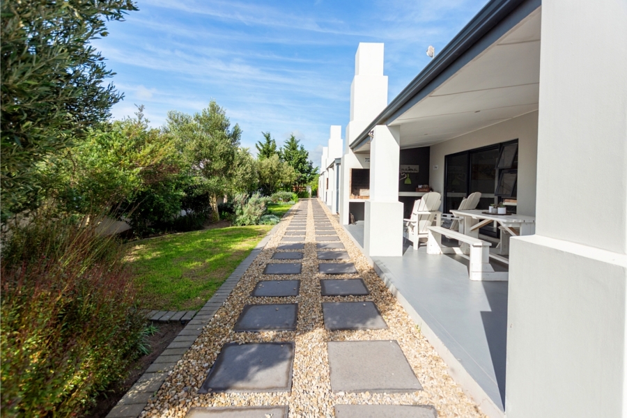 9 Bedroom Property for Sale in Olifantskop Western Cape